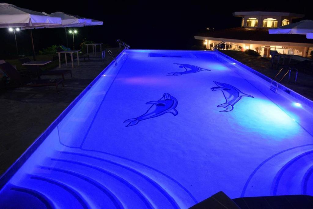 Sherwood Bay Resort & Aqua Sports Inc. Tabalong Buitenkant foto